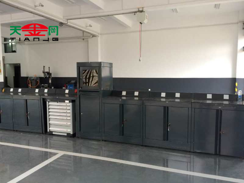 奧迪專(zhuān)用工具柜