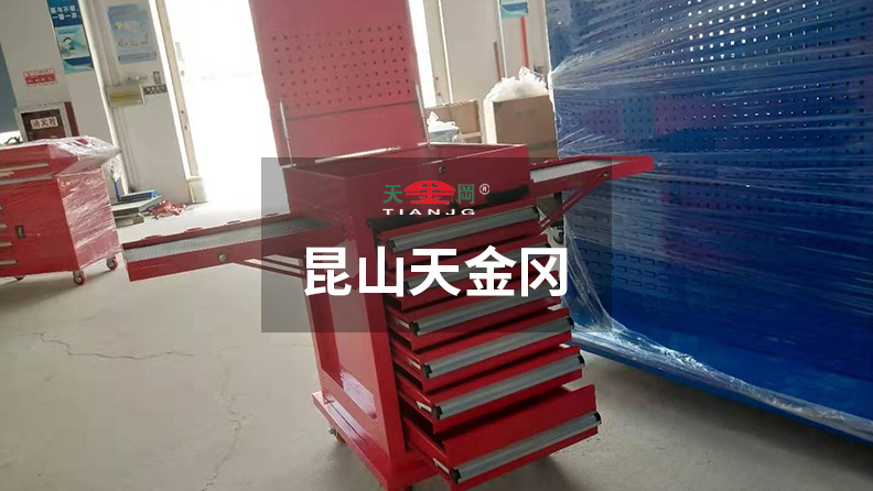 鉗工工具柜廠家秉承“天的胸懷、金的品質、岡的服務”