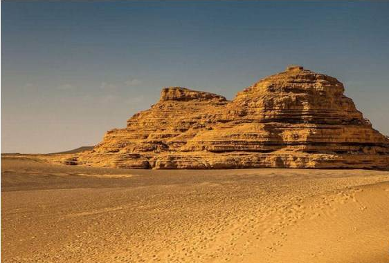 工具柜廠家天金岡常金標(biāo)先生和周艷玲女士即將挑戰(zhàn)戈壁行，重走玄奘之路