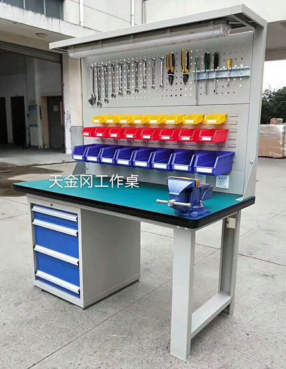 技校車間鉗工工作臺(tái)生產(chǎn)商